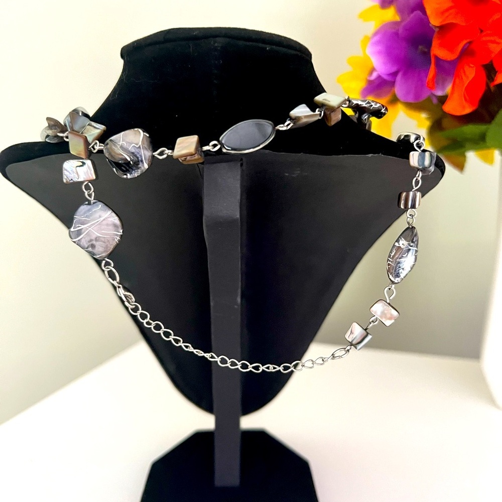 Elegant Silver, Iridescent and Black Beaded Necklace - Picture 4 of 4